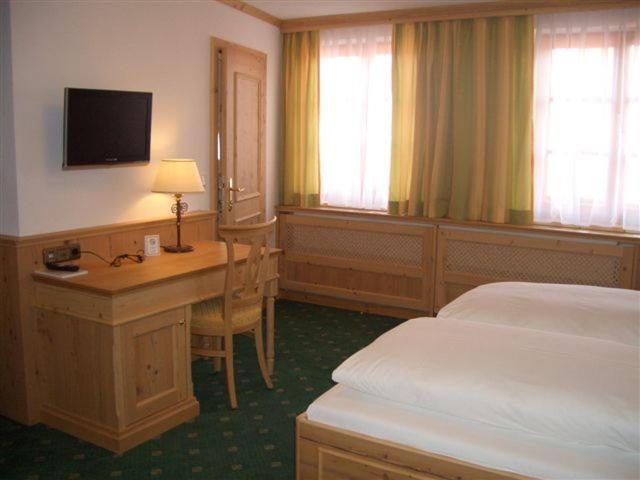 Gasthof & Hotel Jaegerwirt Aufhofen Pokoj fotografie